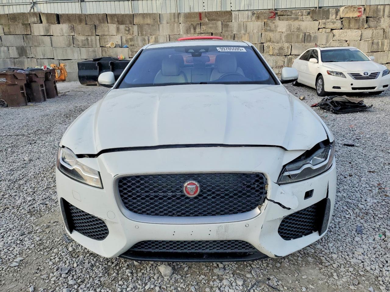 2016 JAGUAR XF