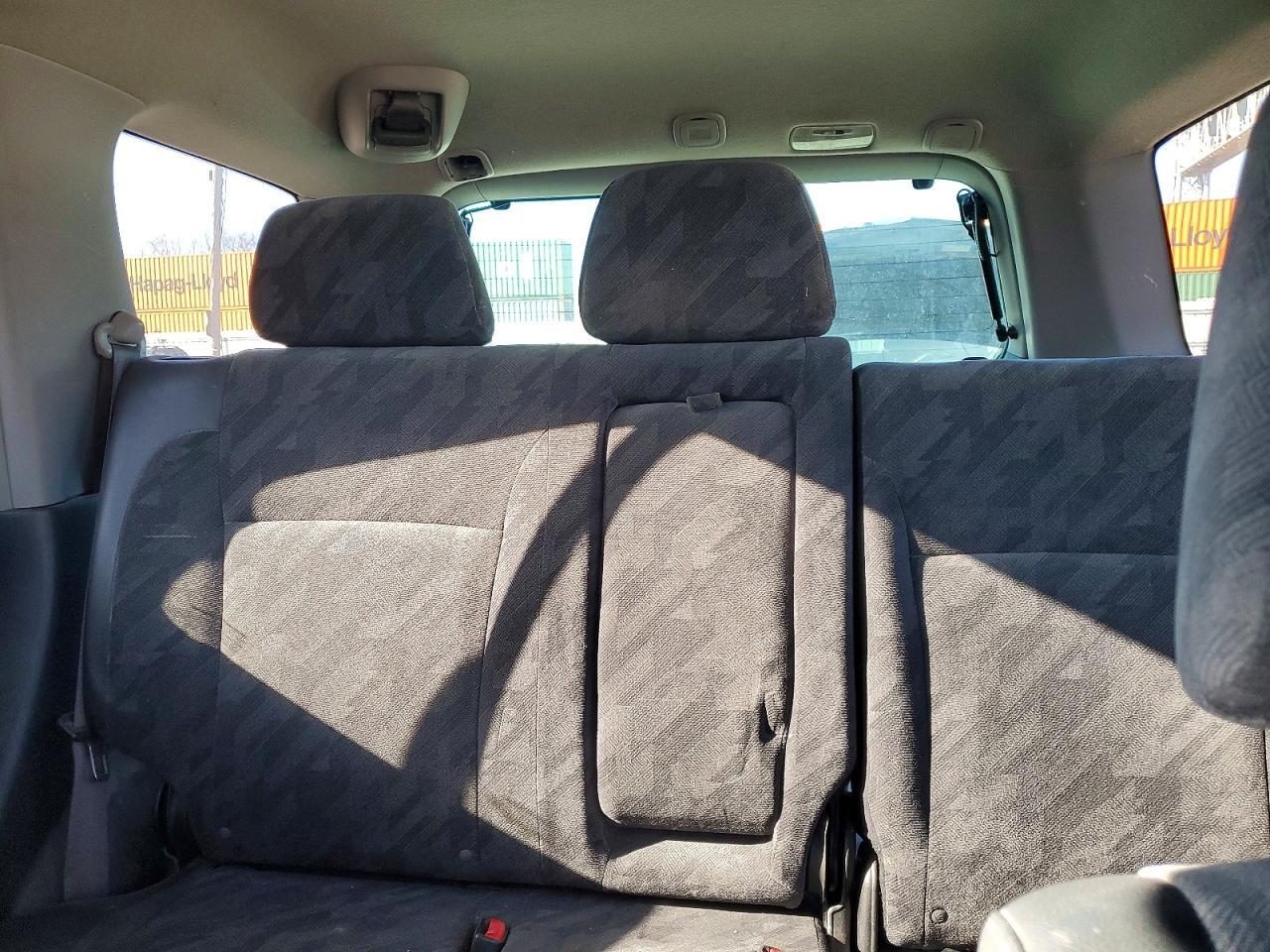 2004 HONDA CR-V