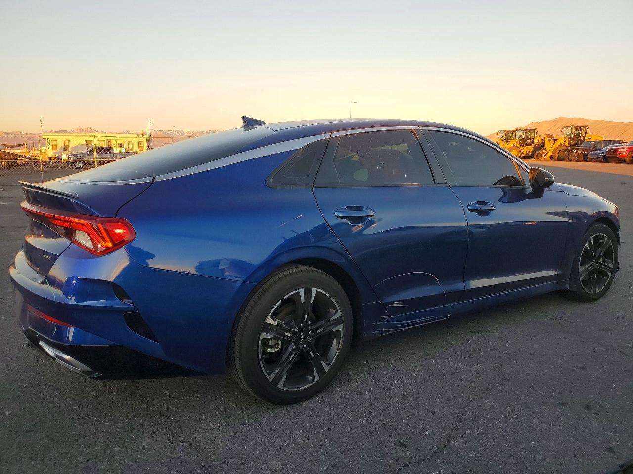 2022 KIA K5