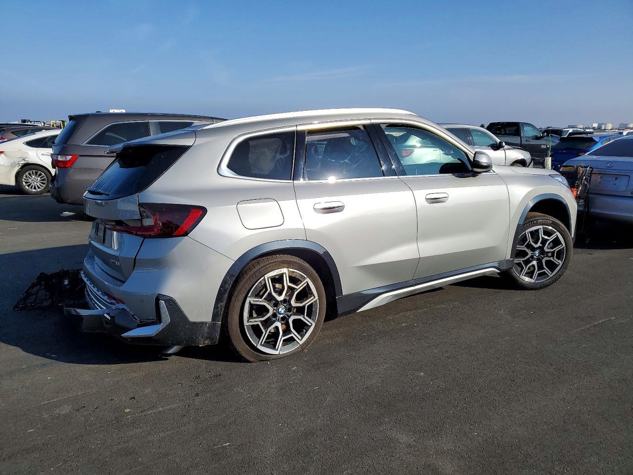 2025 BMW X1