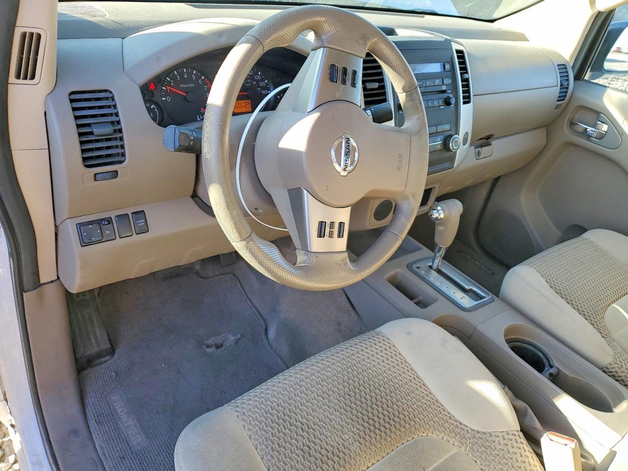 2012 NISSAN Frontier