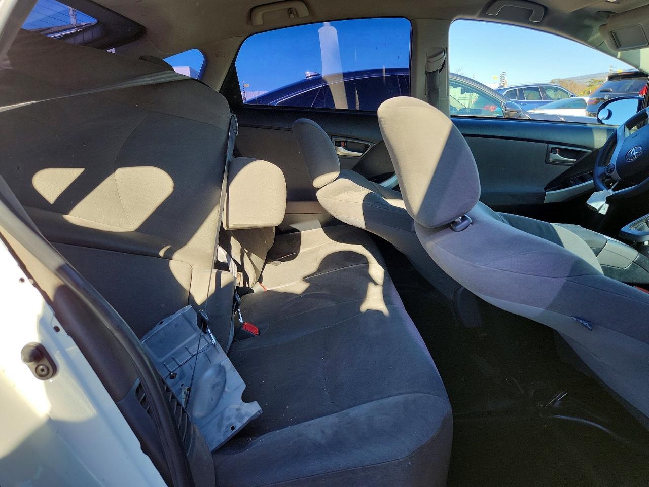 2015 TOYOTA PRIUS