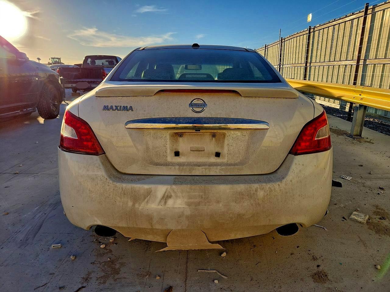 2011 NISSAN Maxima