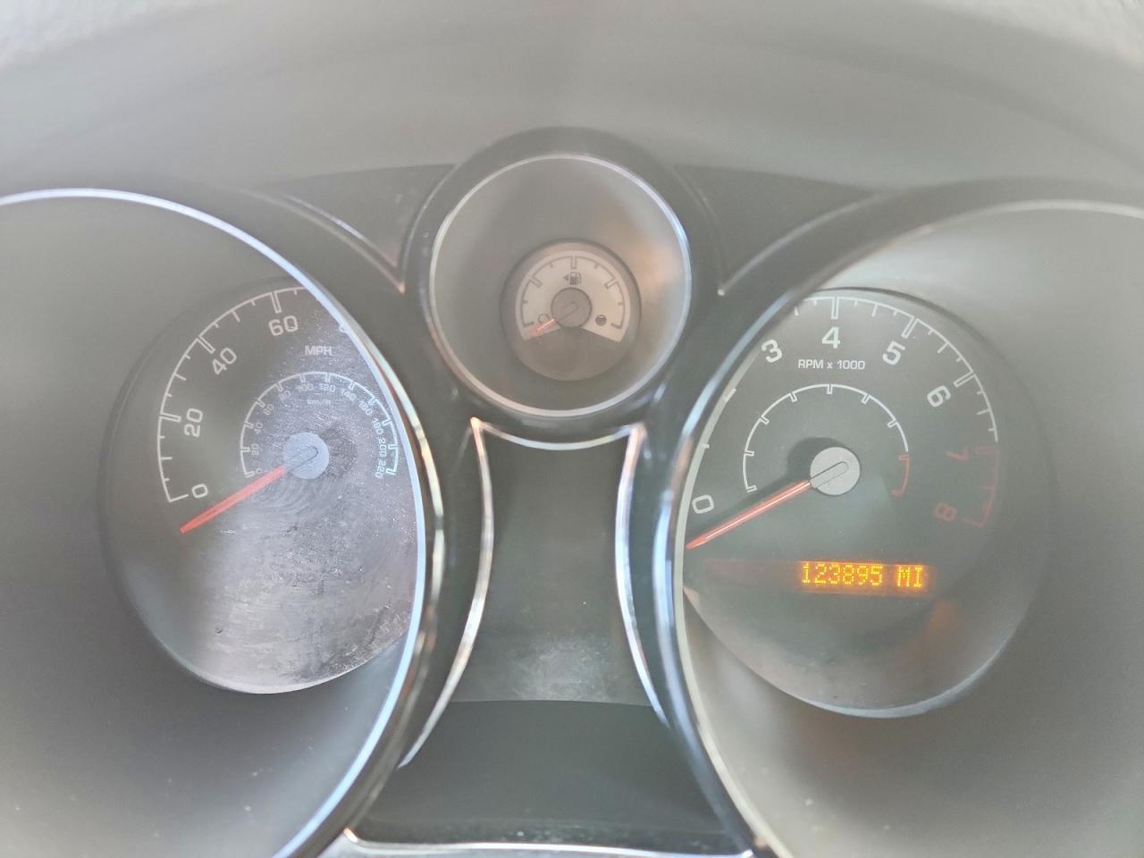 2008 SATURN Sky