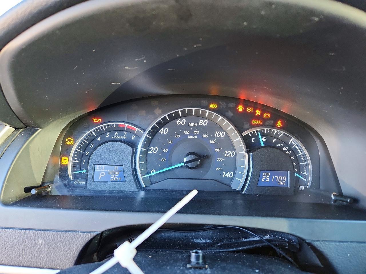 2013 TOYOTA CAMRY