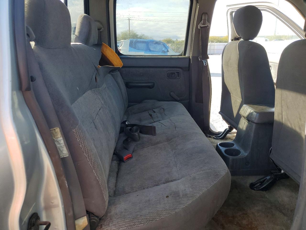 2000 NISSAN Frontier
