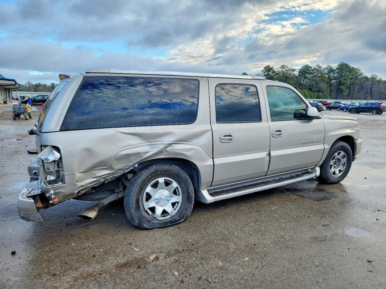 2004 CADILLAC Escalade ESV
