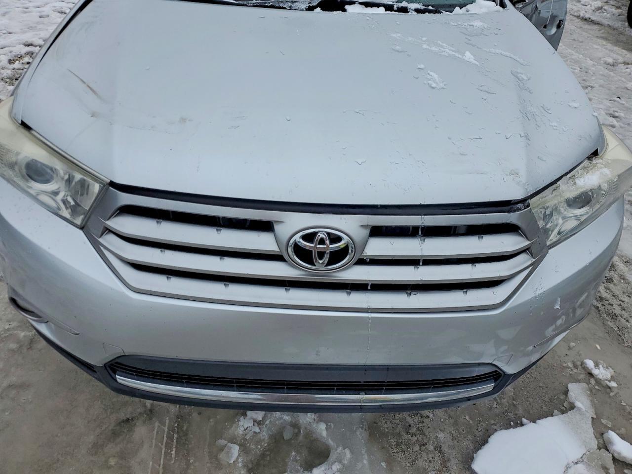 2013 TOYOTA HIGHLANDER