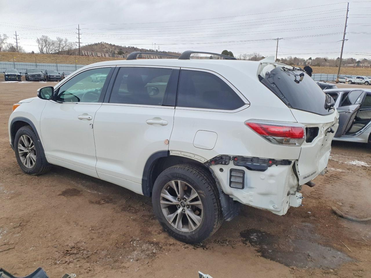 2016 TOYOTA HIGHLANDER