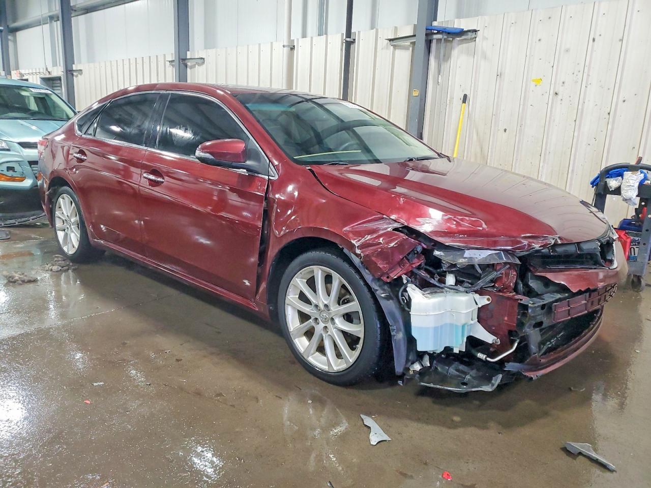 2013 TOYOTA Avalon