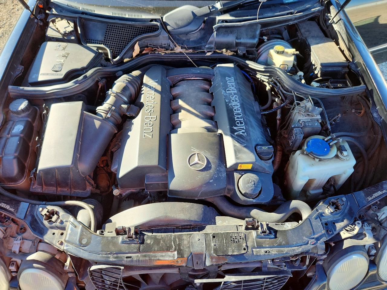 2000 MERCEDES-BENZ E-Class