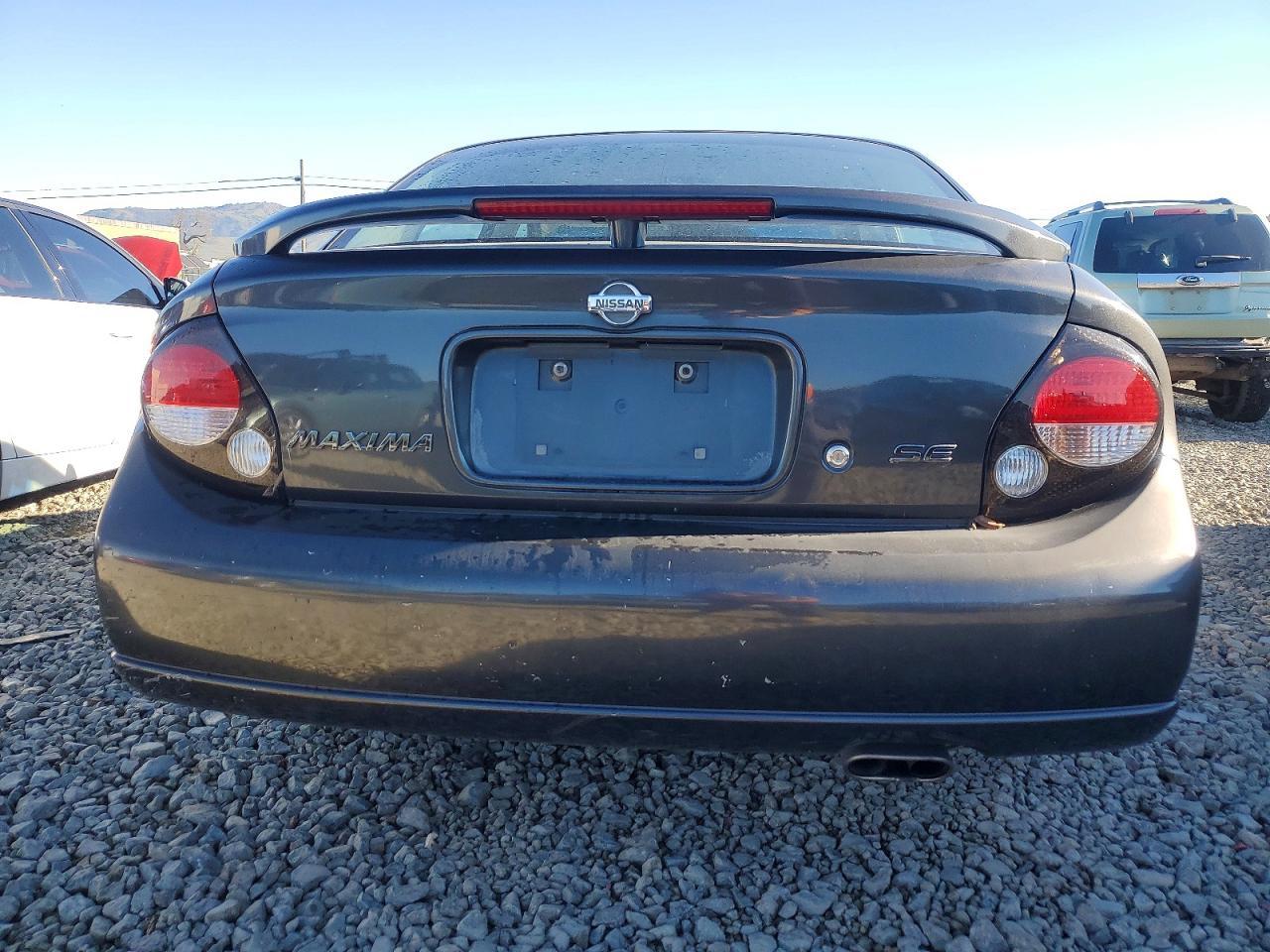 2000 NISSAN Maxima