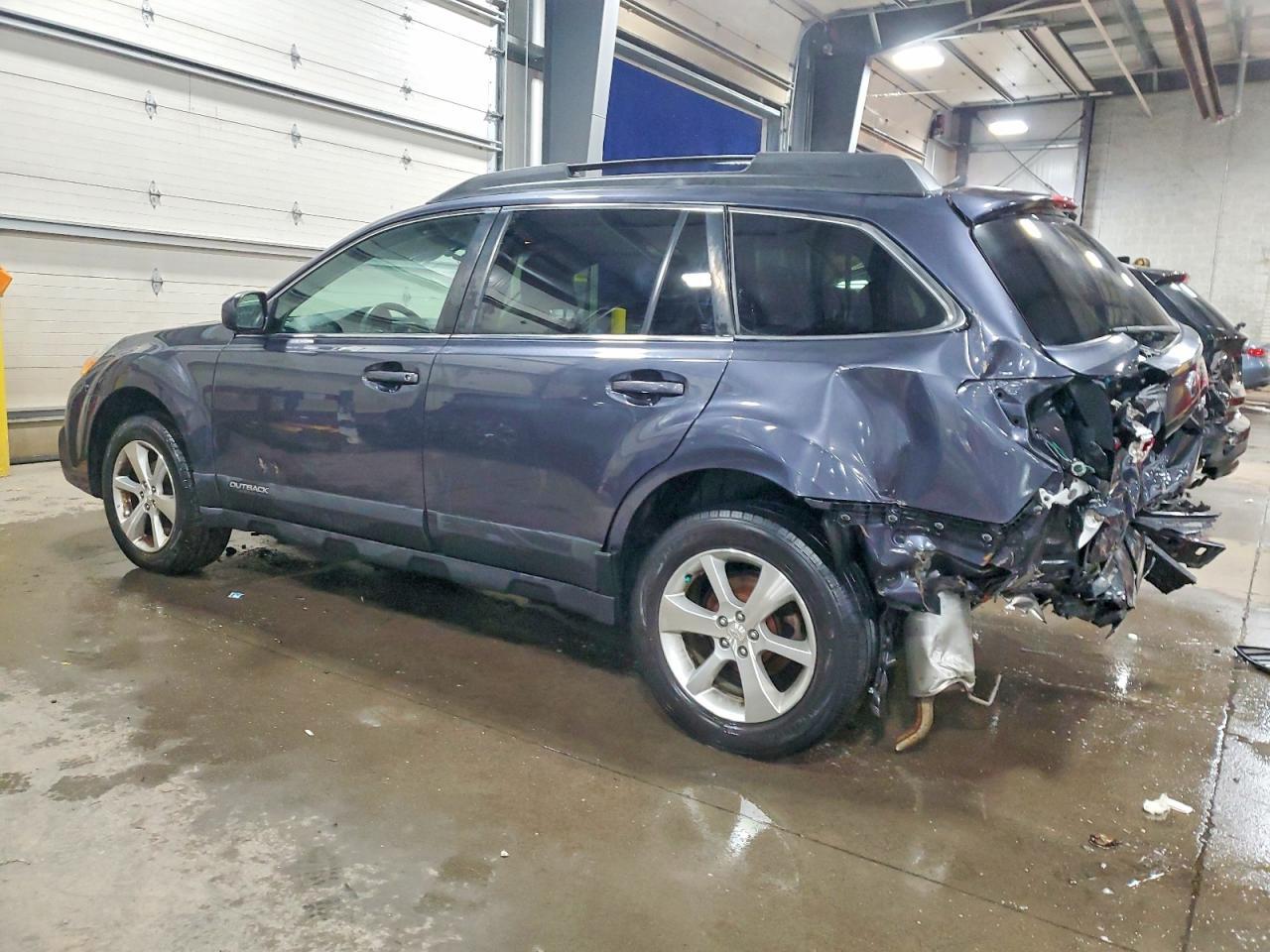 2013 SUBARU Outback