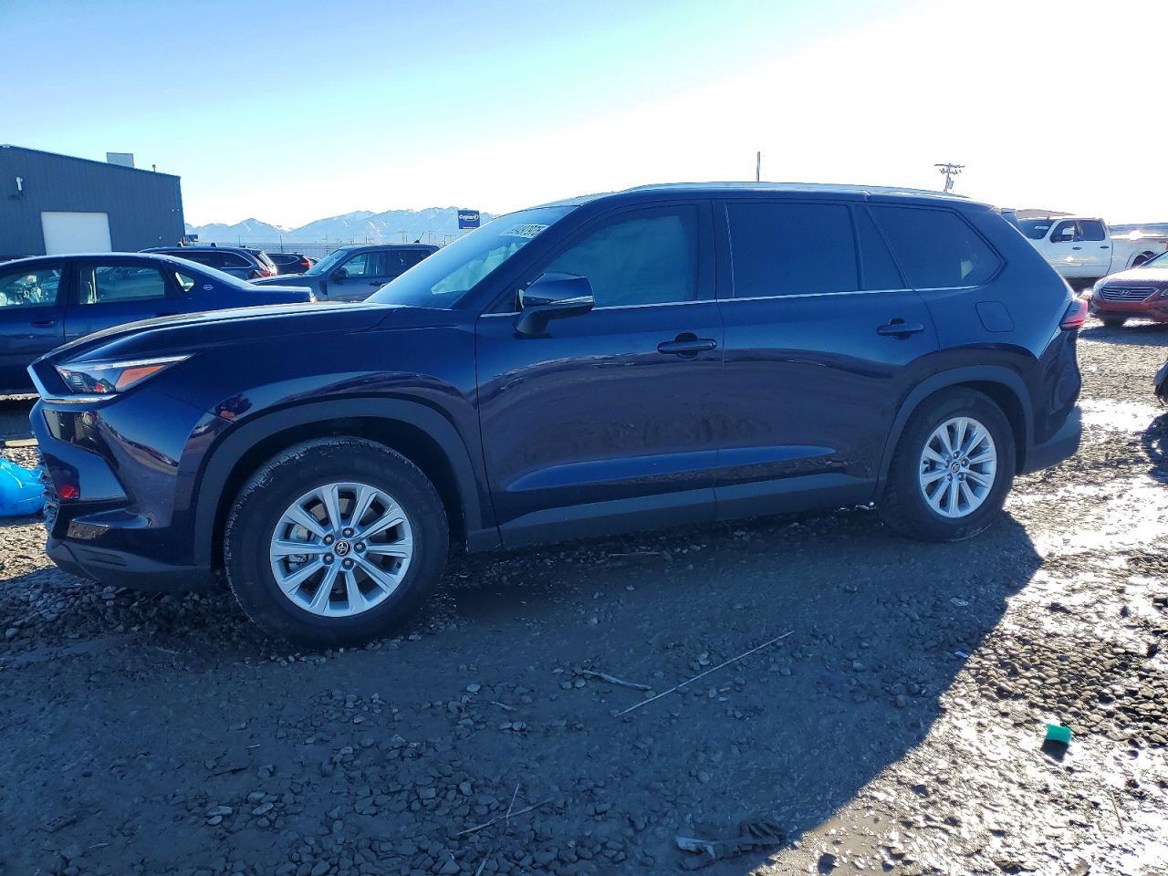 2025 TOYOTA HIGHLANDER