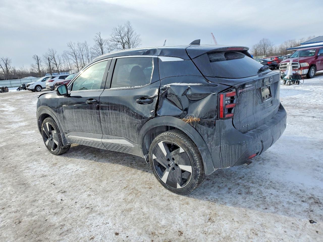 2025 NISSAN KICKS