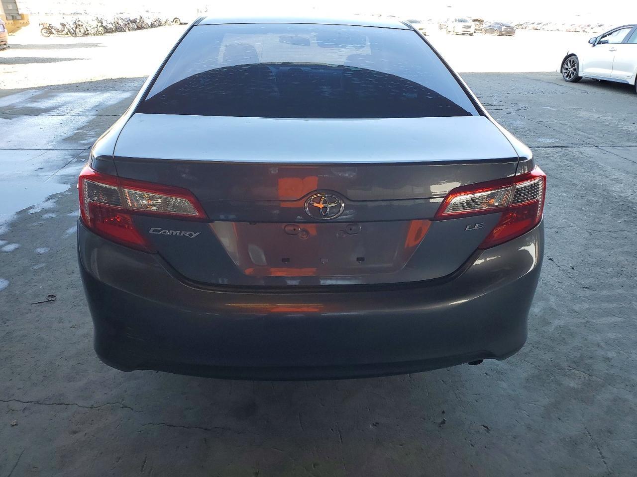 2014 TOYOTA CAMRY