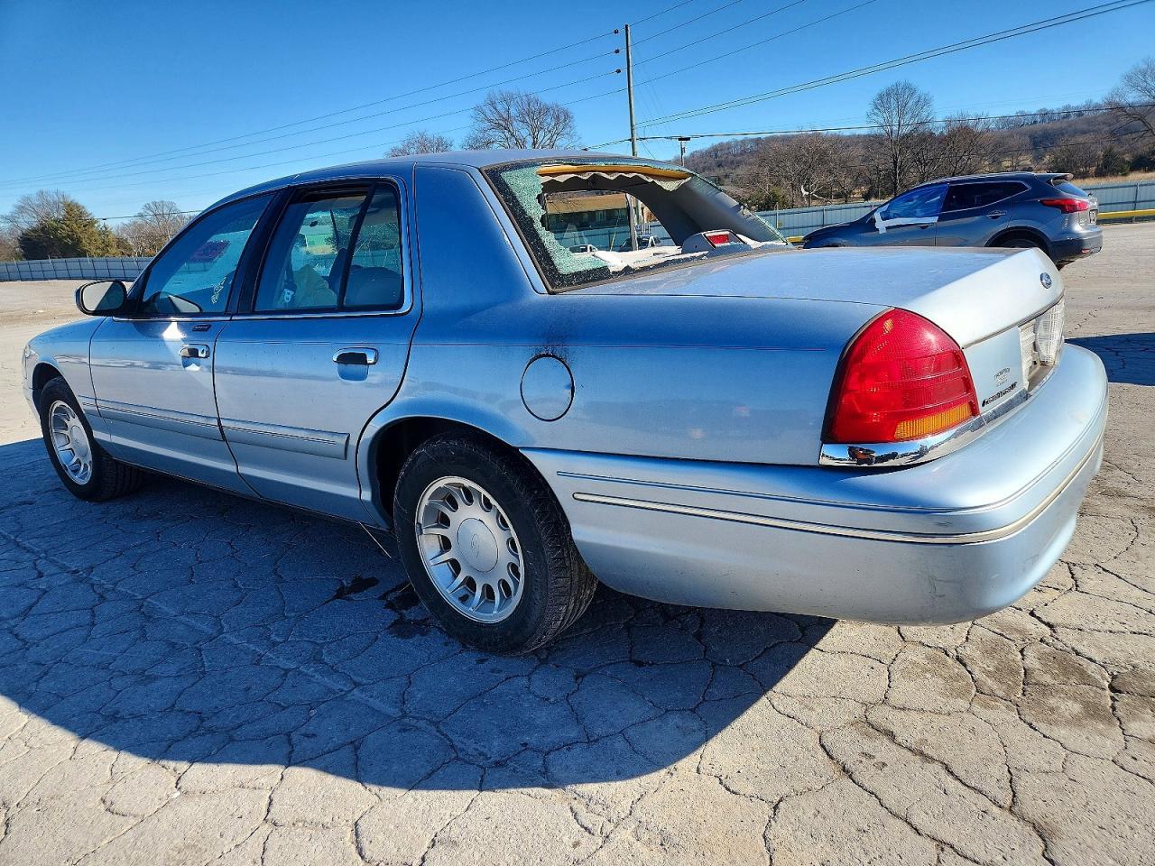 2000 FORD Crown Victoria