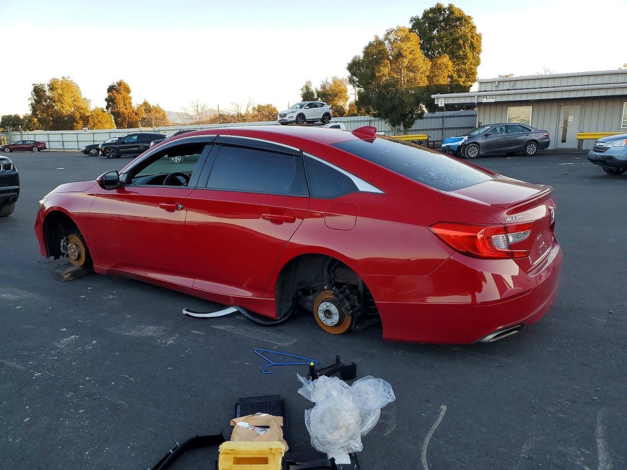 2018 HONDA ACCORD