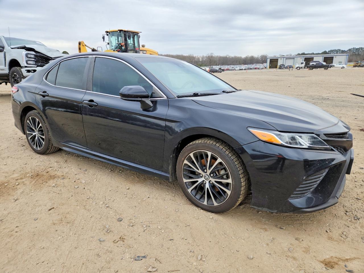 2019 TOYOTA CAMRY