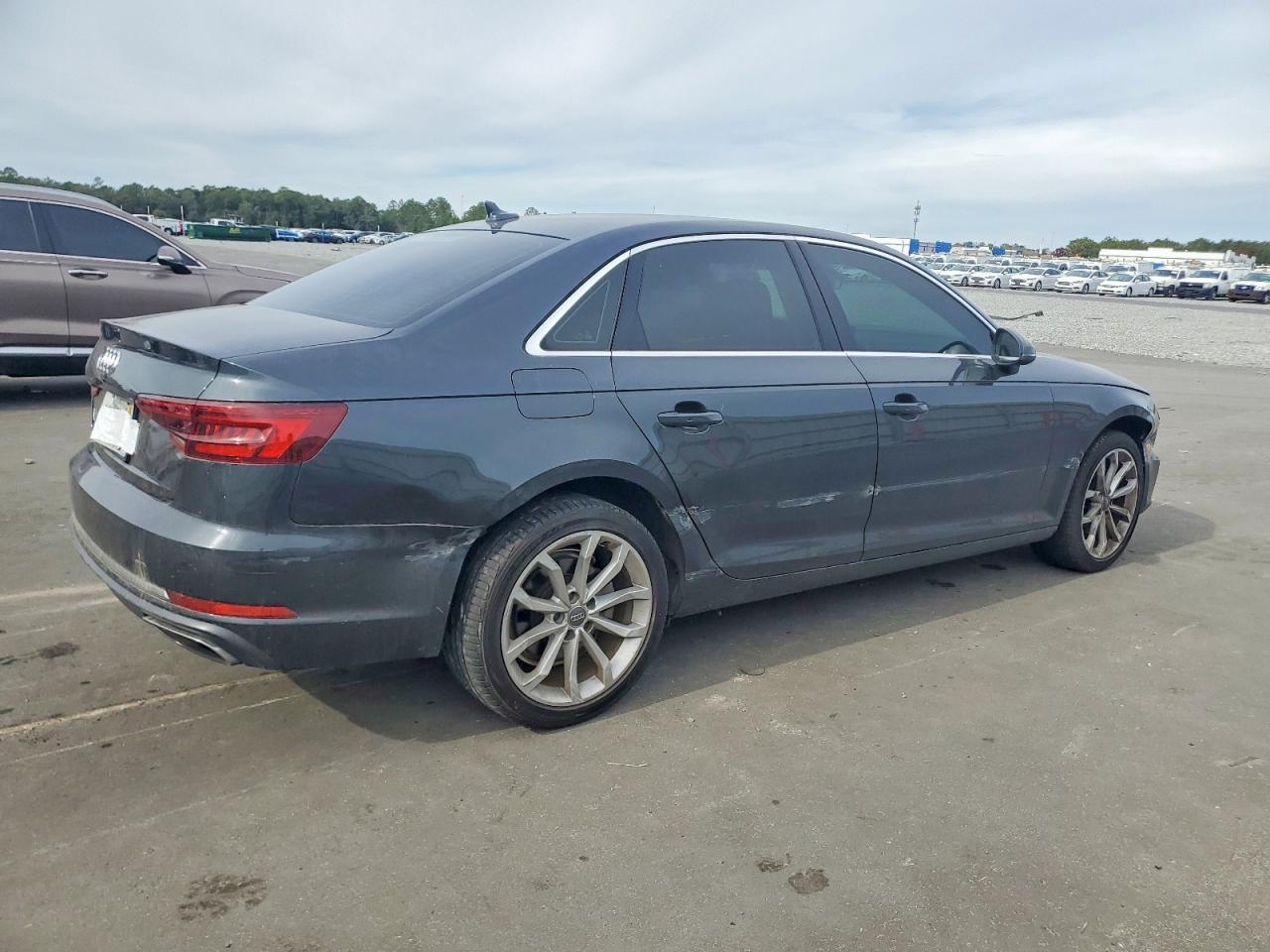 2019 AUDI A4
