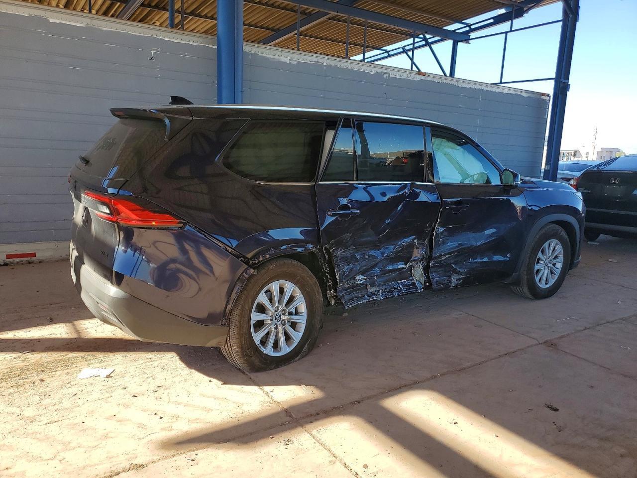 2024 TOYOTA HIGHLANDER
