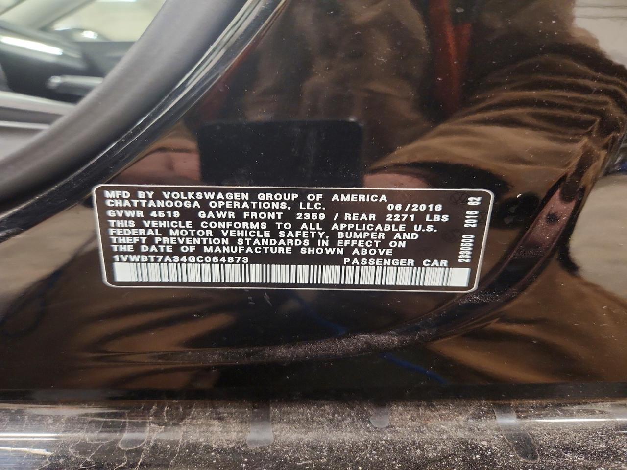2016 VOLKSWAGEN Passat