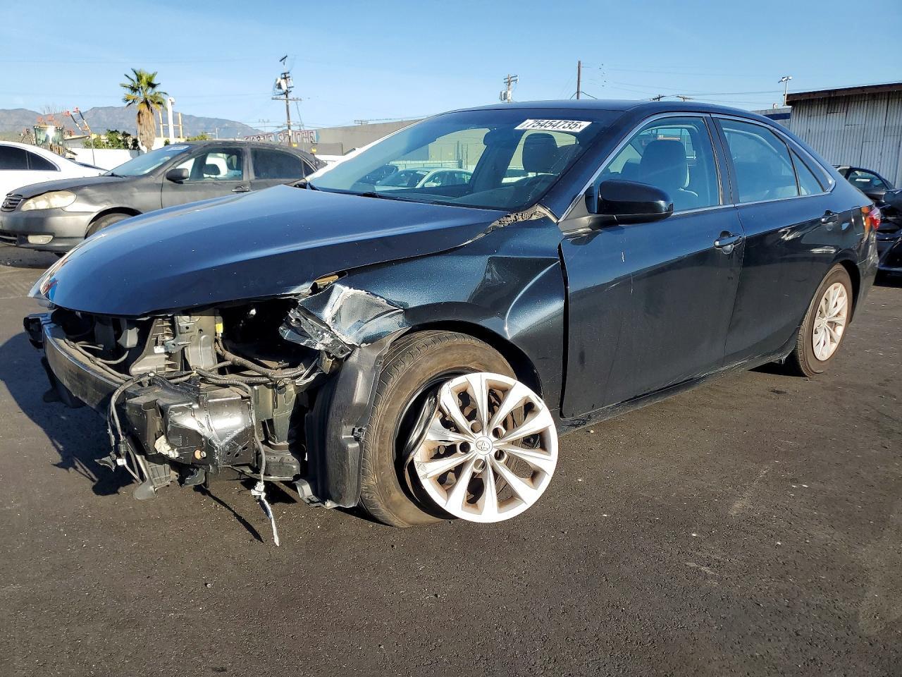 2015 TOYOTA CAMRY