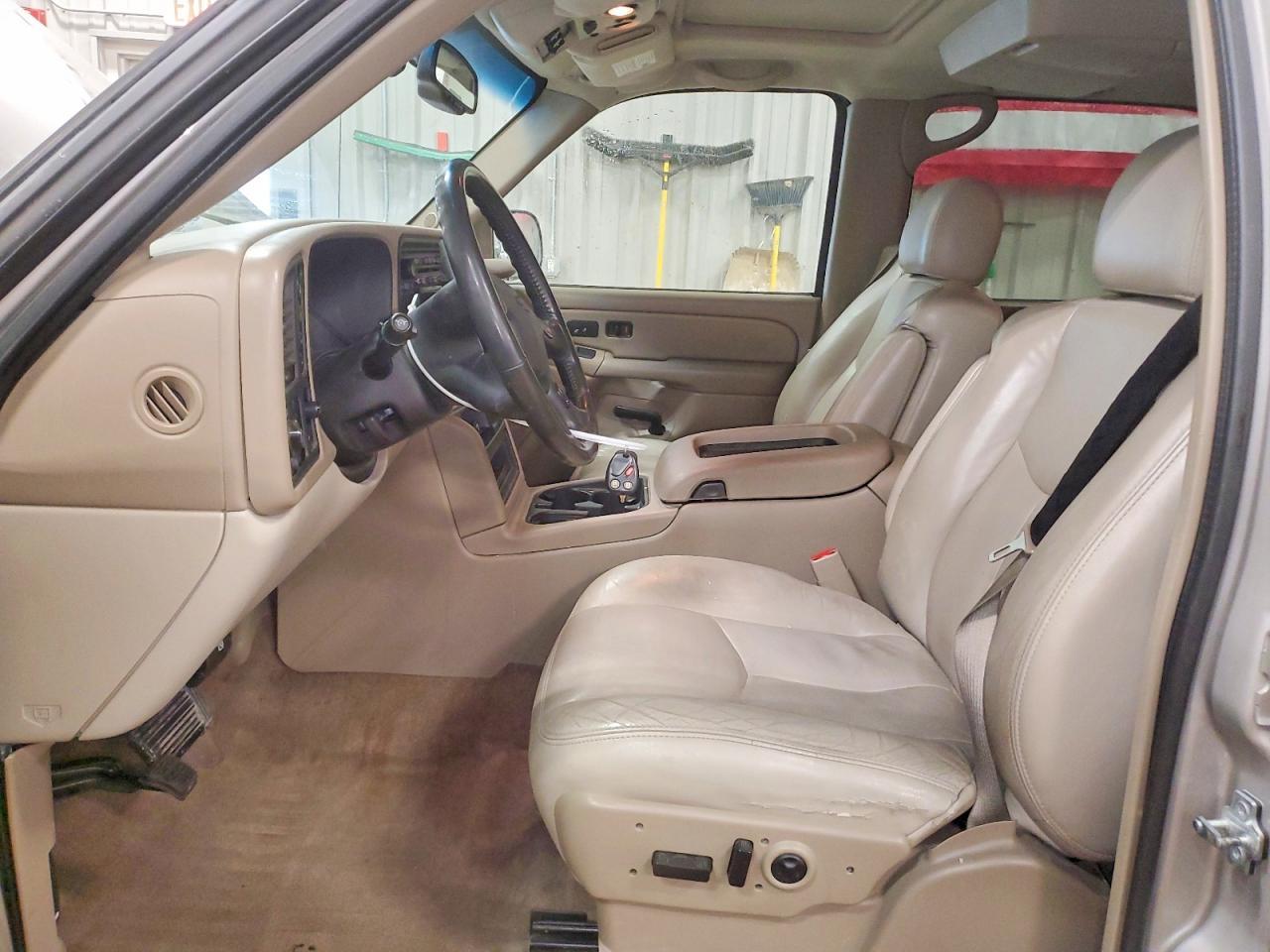 2005 CHEVROLET Suburban