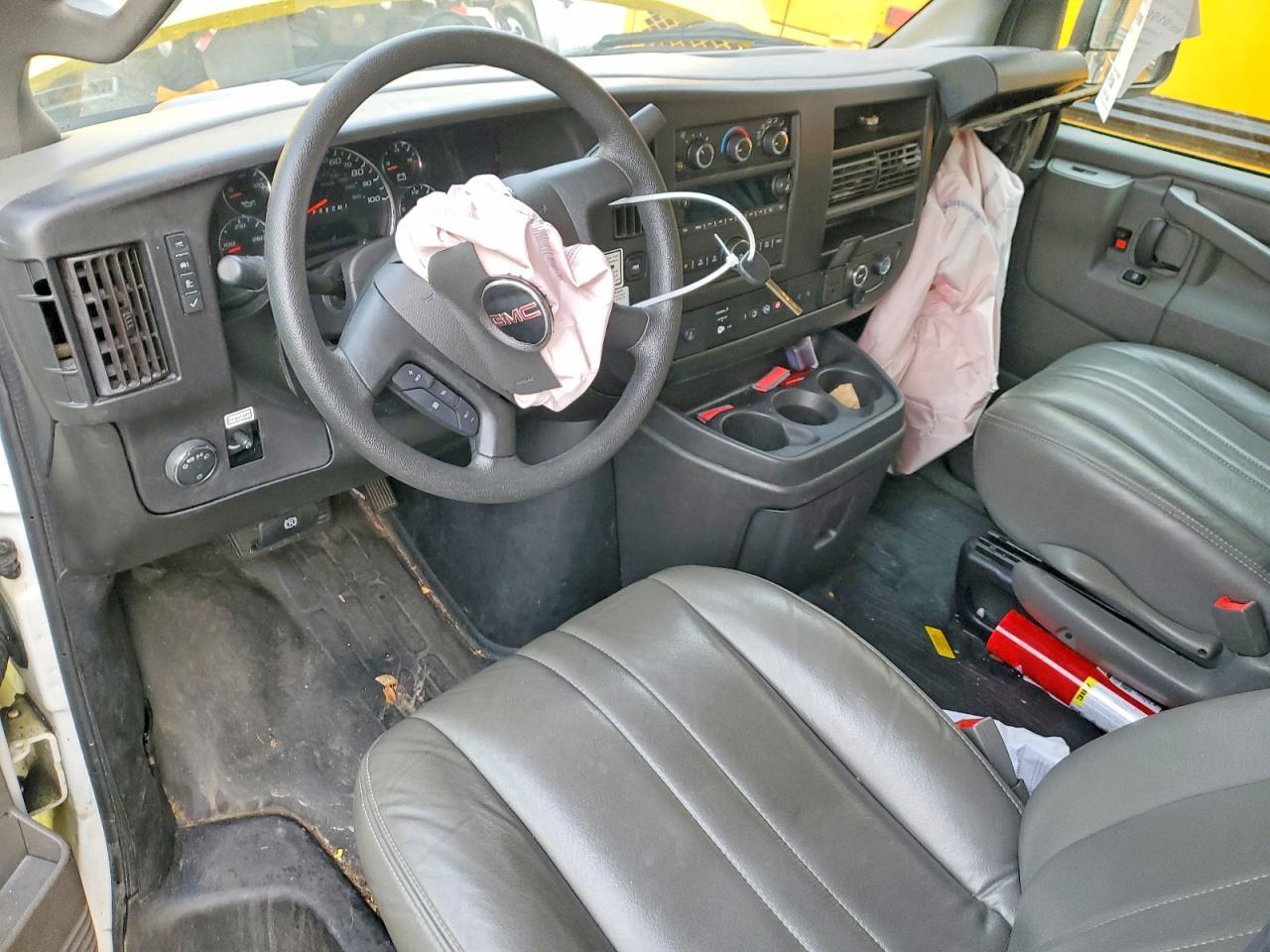2022 GMC Savana