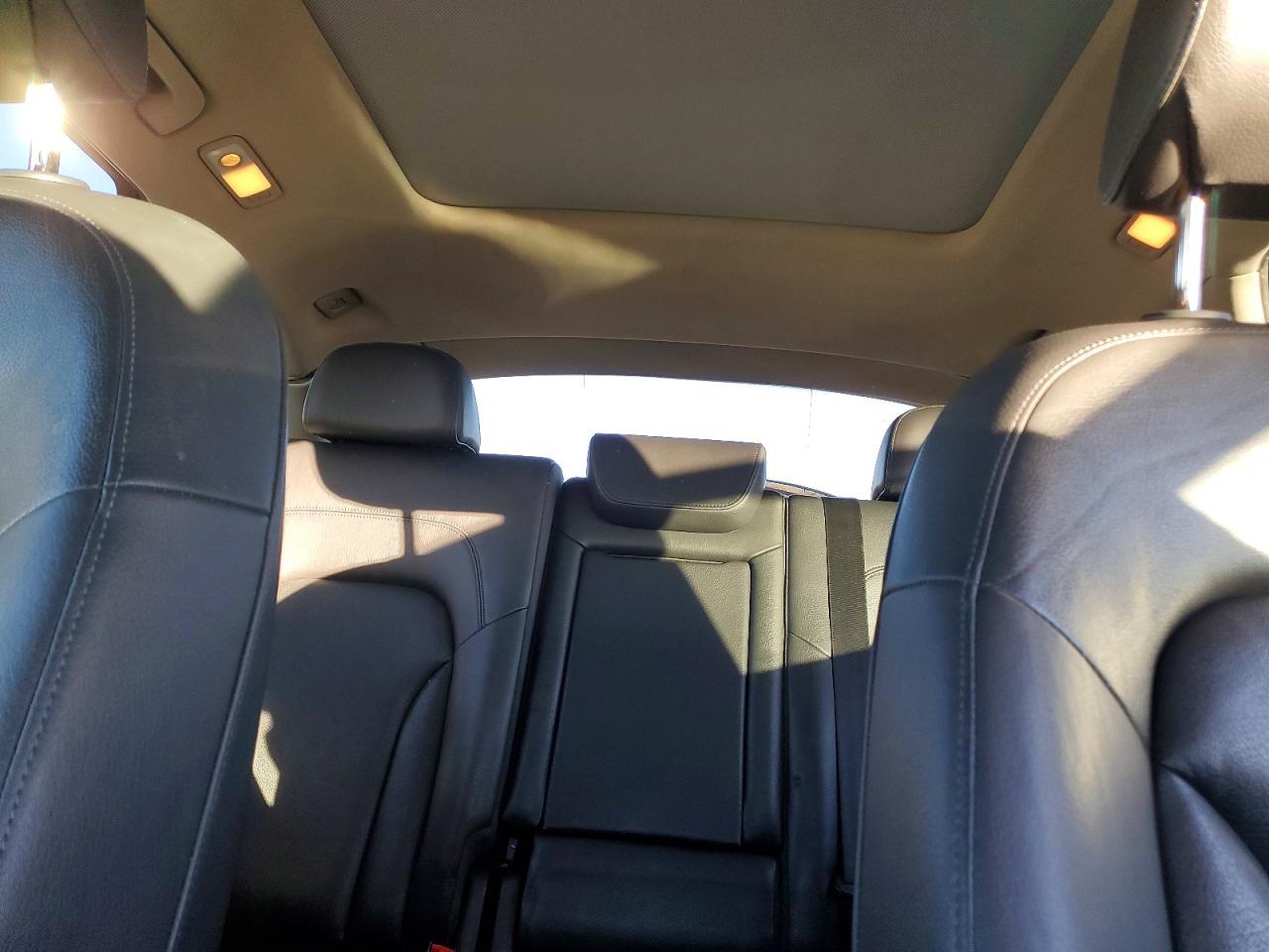 2012 AUDI Q5