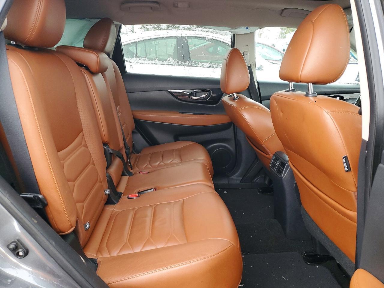 2017 NISSAN ROGUE