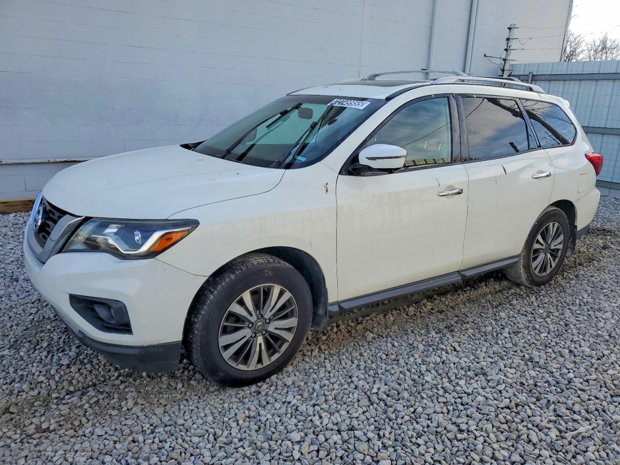 2017 NISSAN PATHFINDER