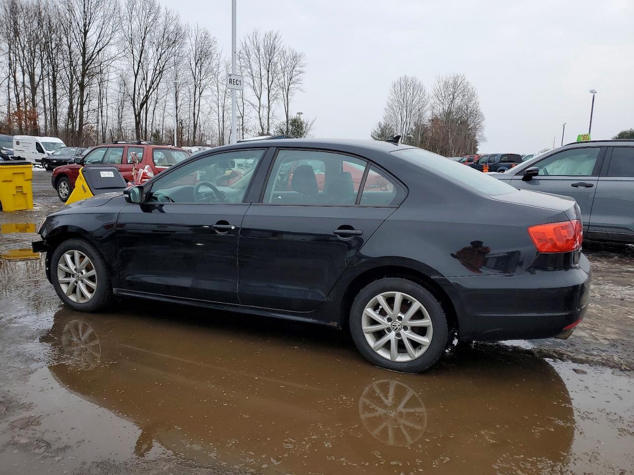 2011 VOLKSWAGEN JETTA
