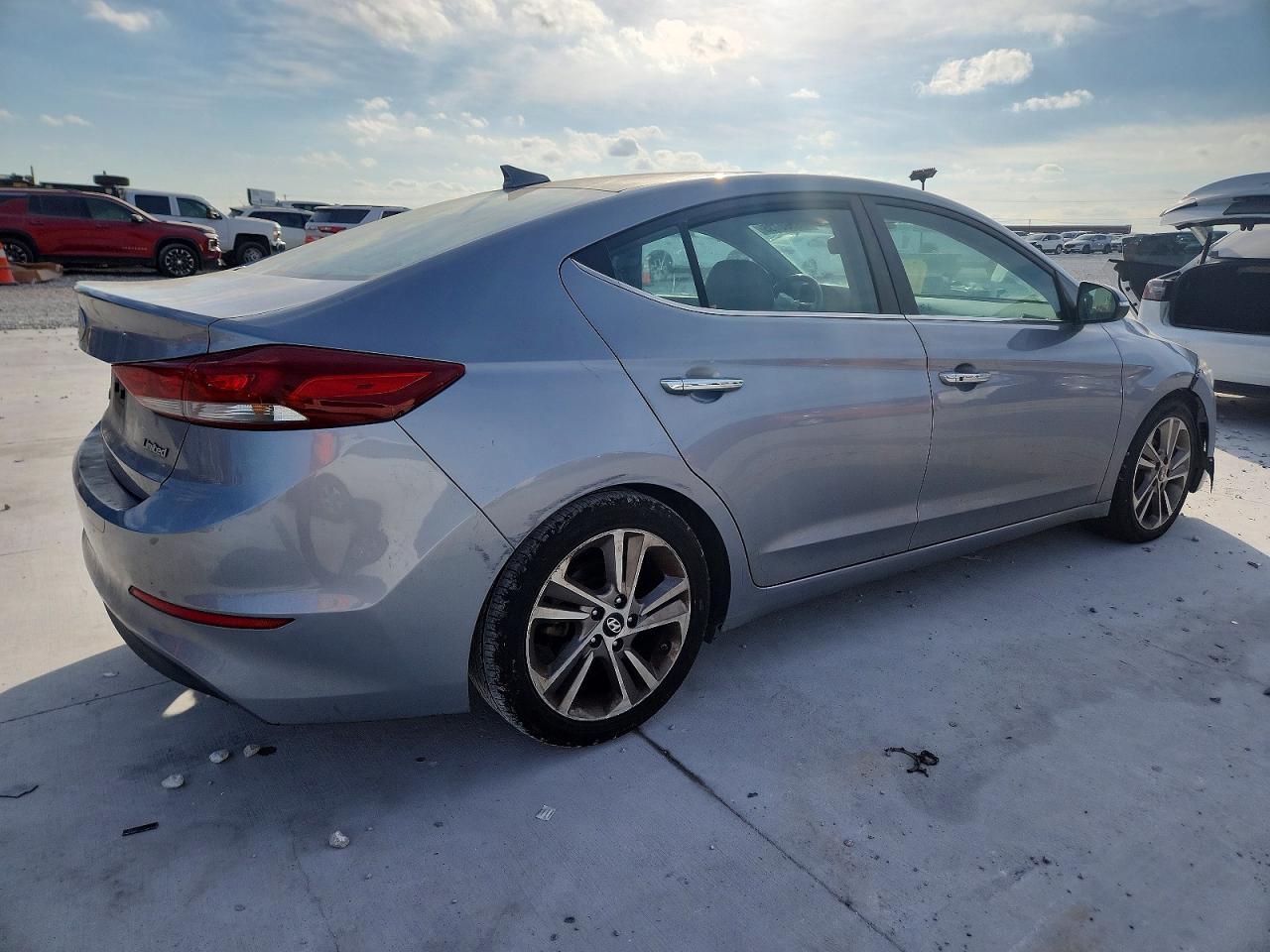 2017 HYUNDAI ELANTRA