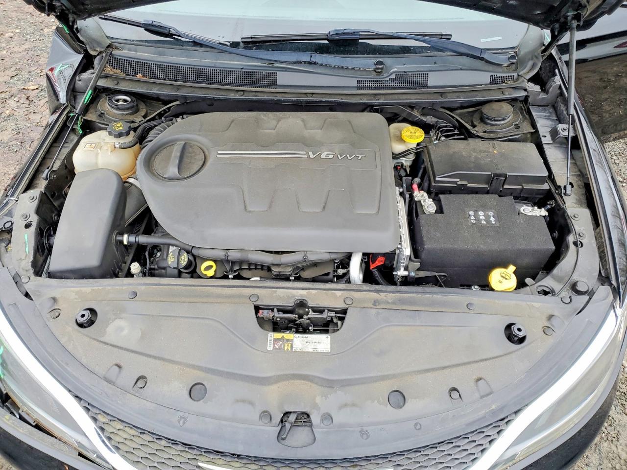 2015 CHRYSLER 200