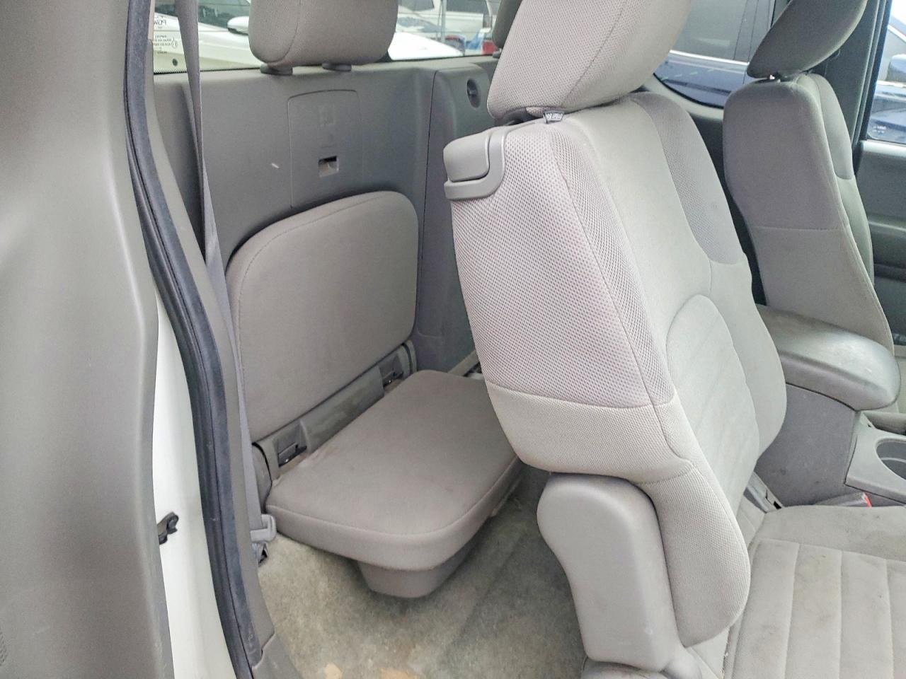2014 NISSAN Frontier