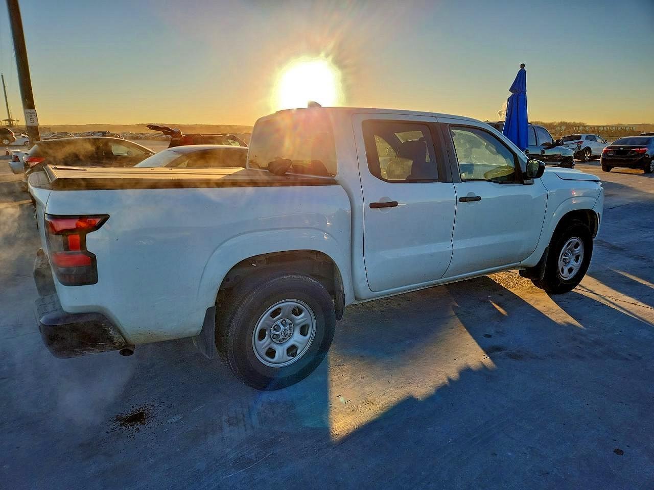 2022 NISSAN Frontier