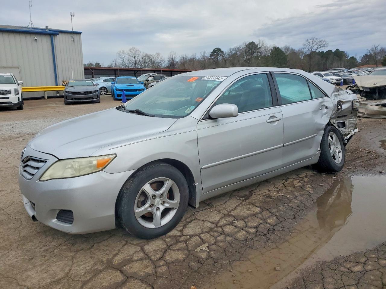 2011 TOYOTA CAMRY