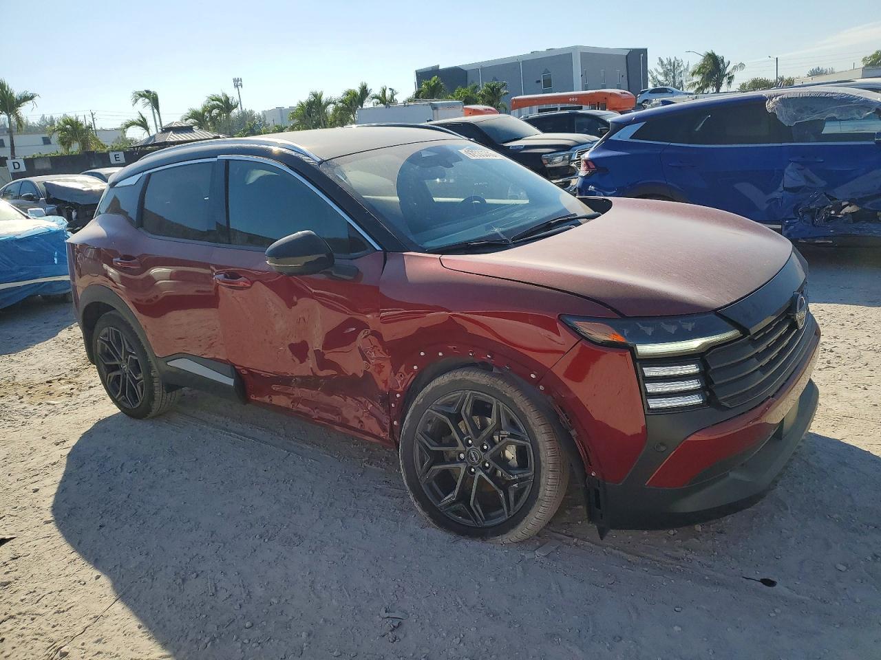 2025 NISSAN KICKS