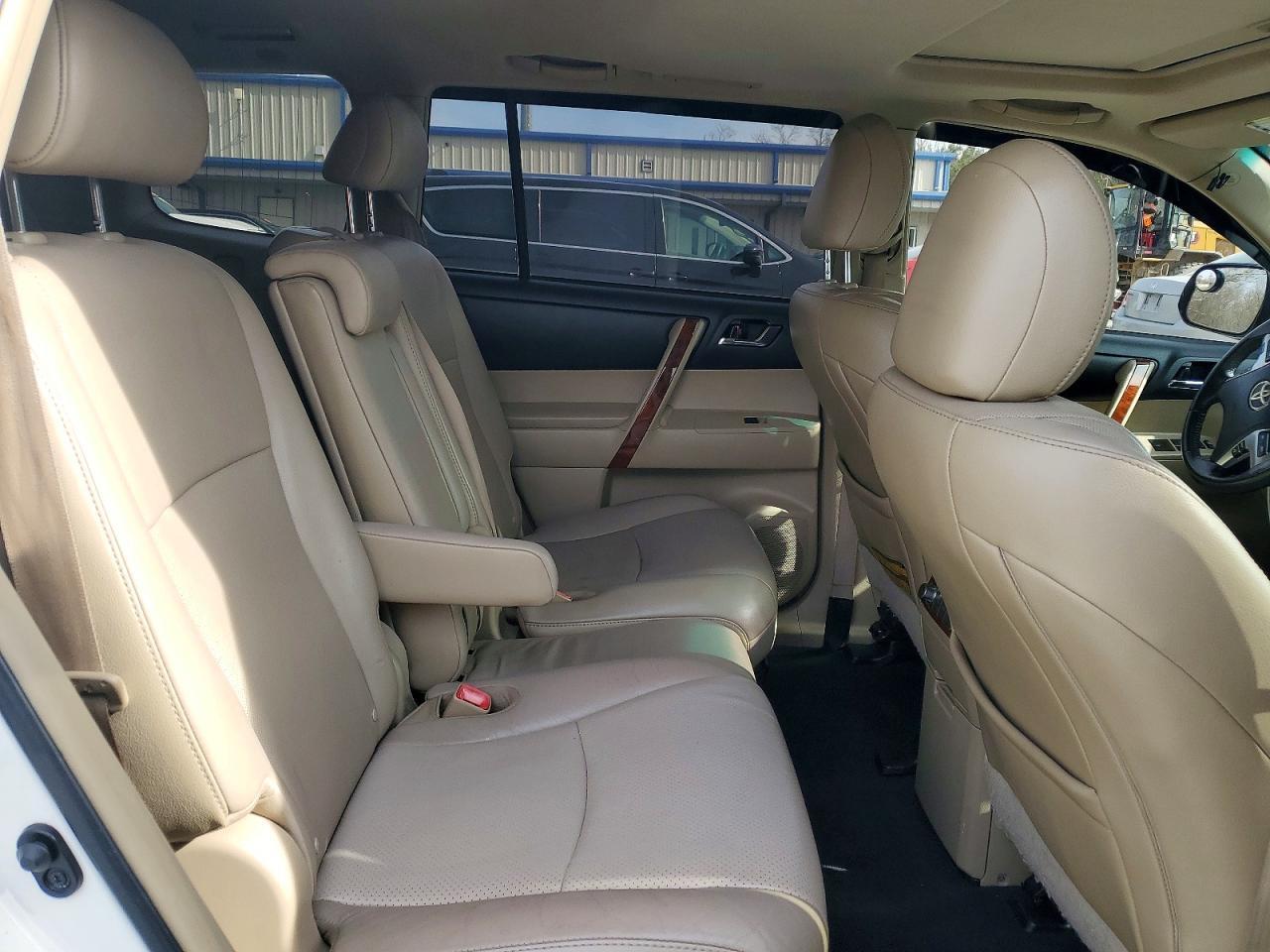 2012 TOYOTA HIGHLANDER