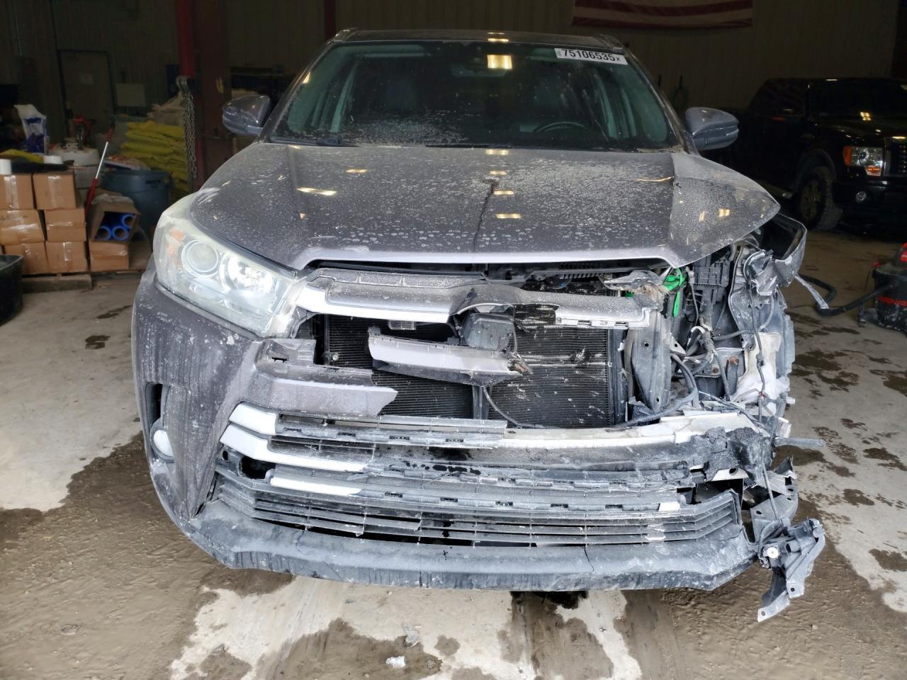 2017 TOYOTA HIGHLANDER