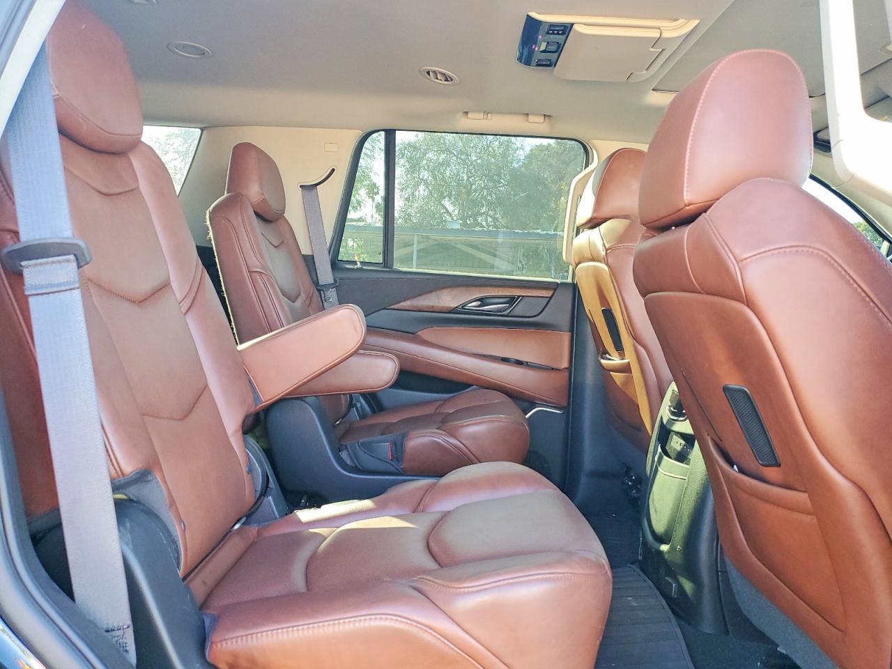 2018 CADILLAC ESCALADE