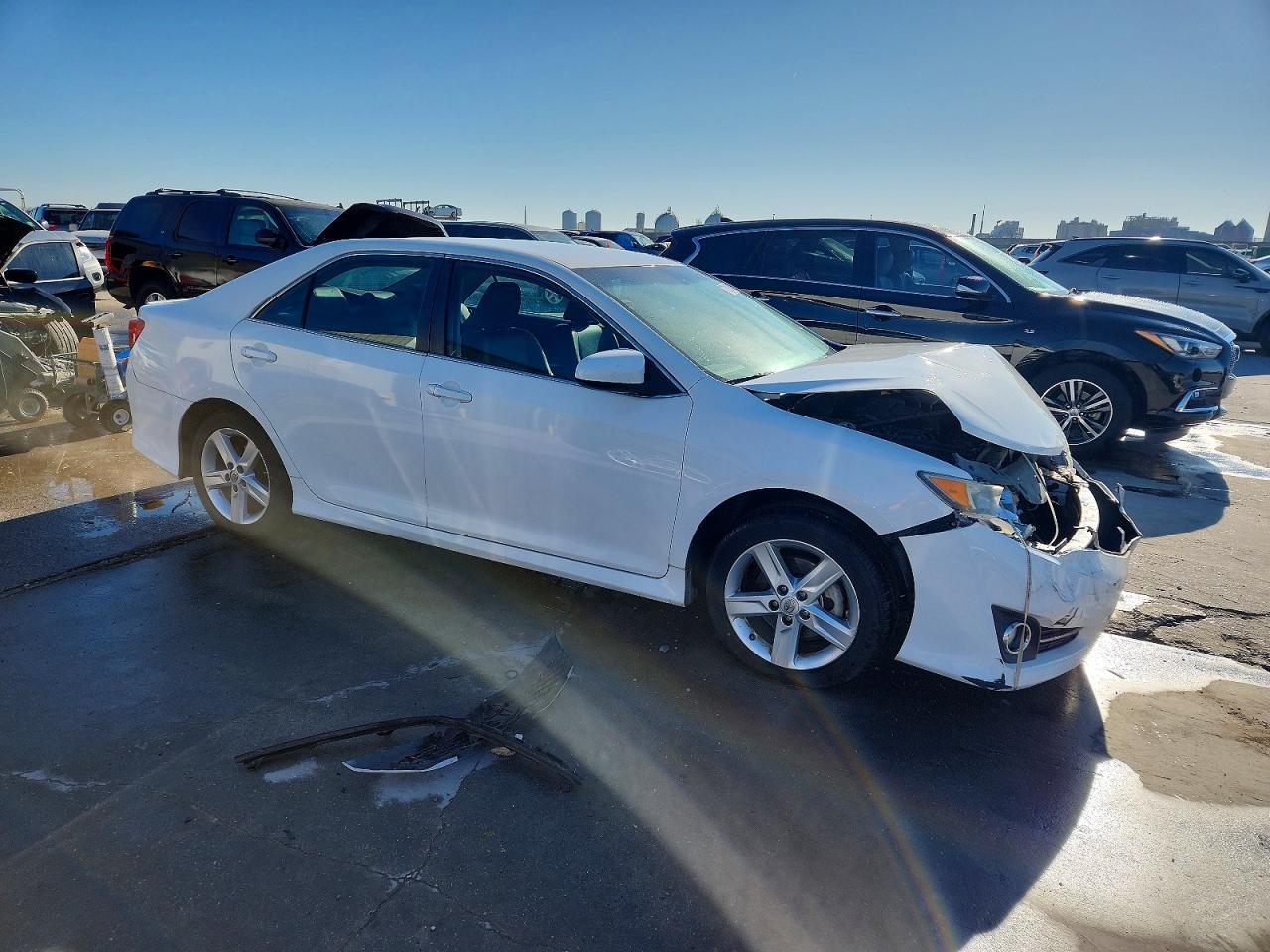 2014 TOYOTA CAMRY