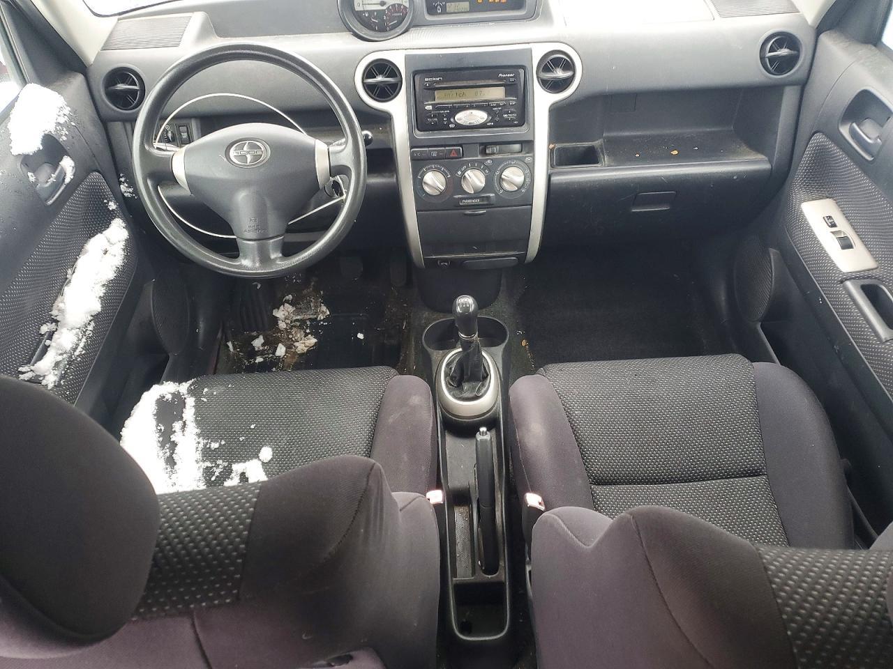 2005 TOYOTA SCION