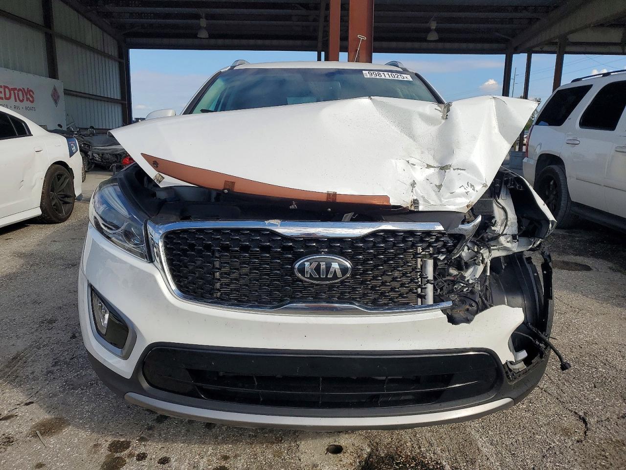 2017 KIA SORENTO
