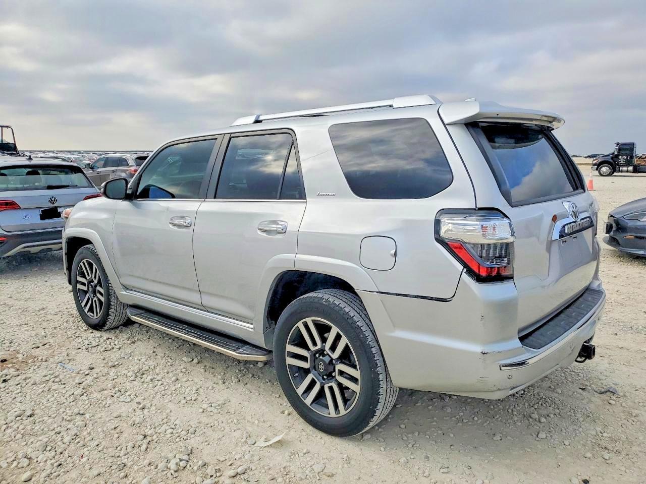 2018 TOYOTA 4Runner