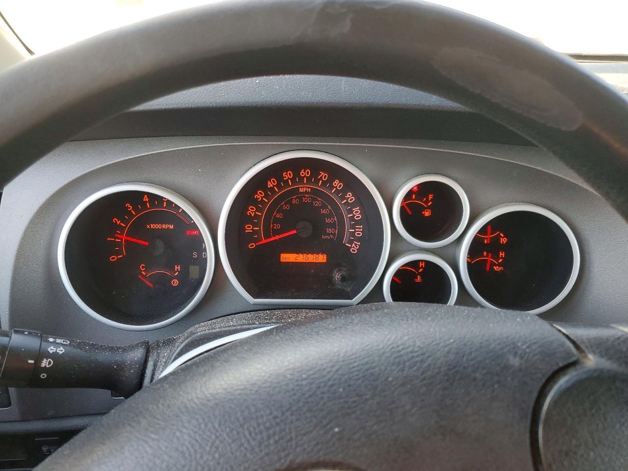 2011 TOYOTA TUNDRA
