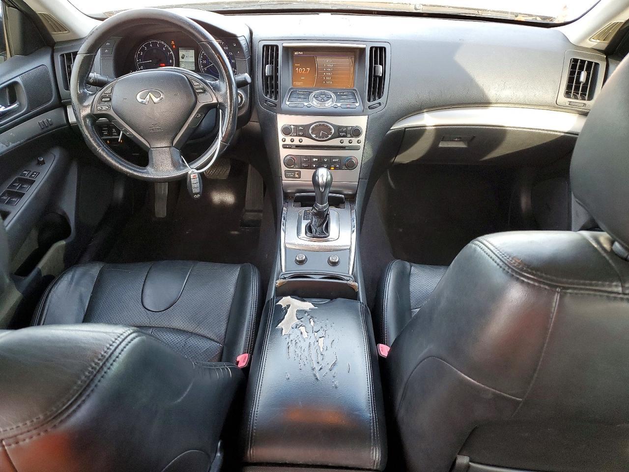 2011 INFINITI G37