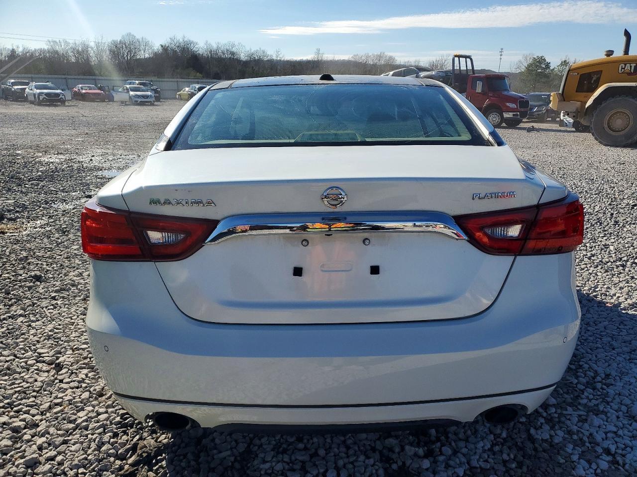 2016 NISSAN Maxima