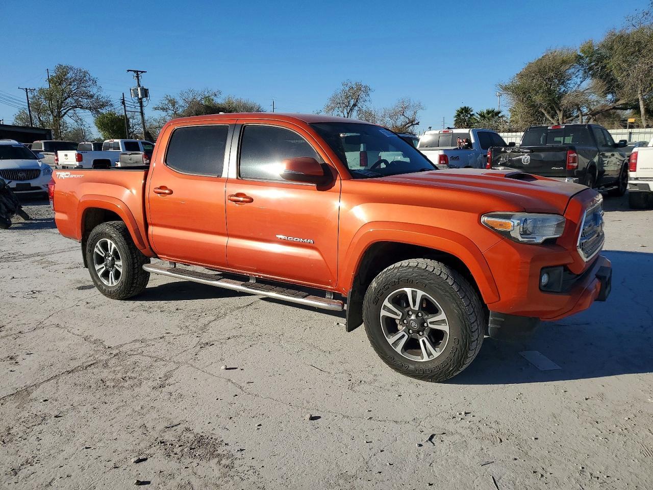 2017 TOYOTA TACOMA